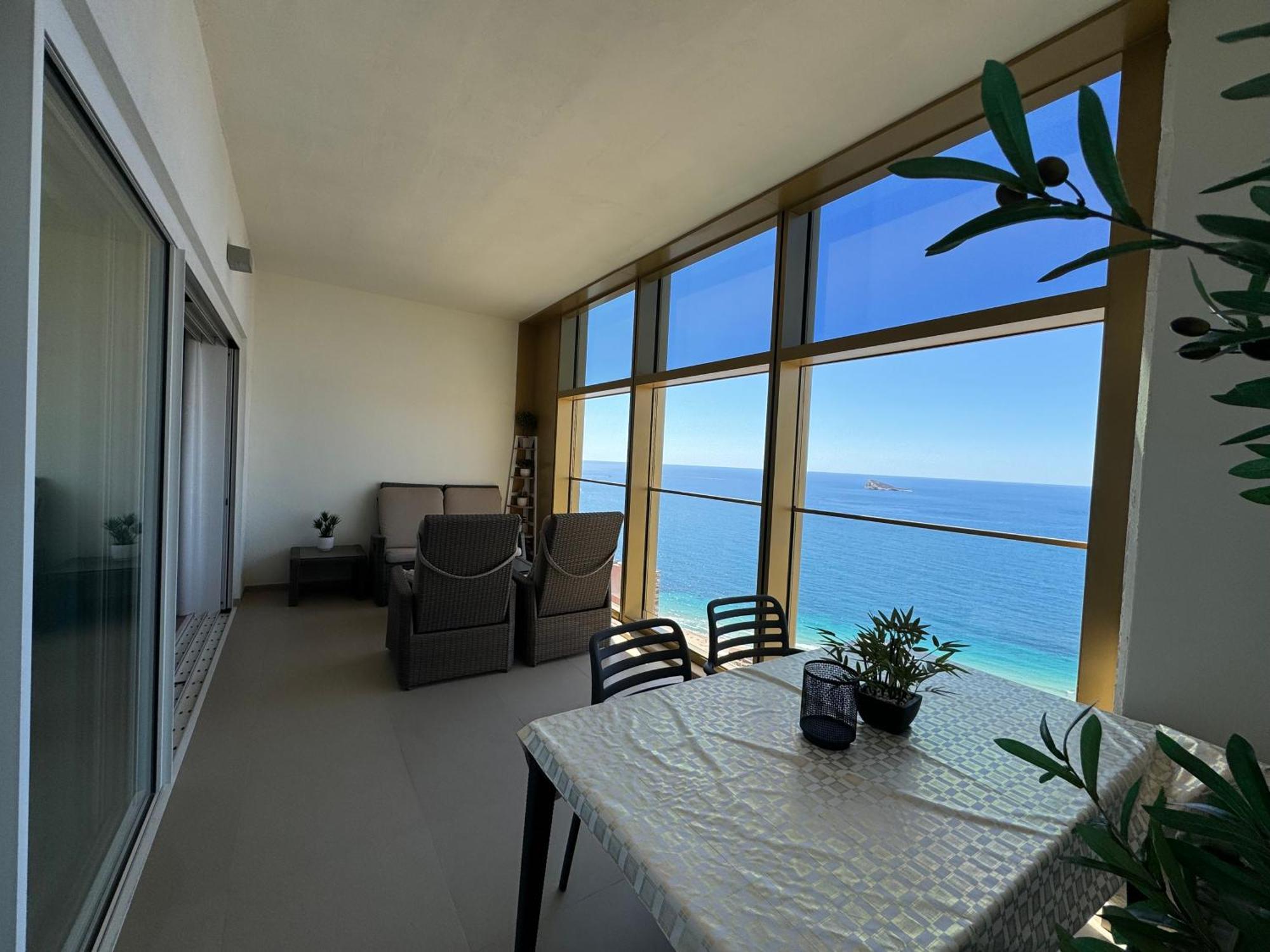 Intempo Sky Apartment 26 Floor Seaview Benidorm Esterno foto