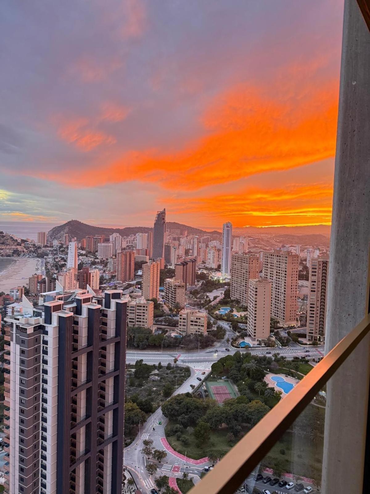 Intempo Sky Apartment 26 Floor Seaview Benidorm Esterno foto
